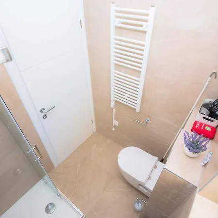 Apartment In Rogoznica 40364