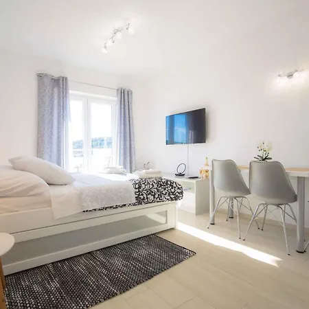 Apartment In Rogoznica 40364 Rogoznica (Sibenik-Knin)