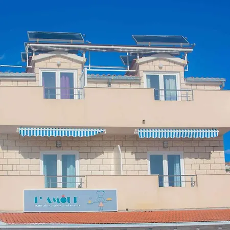 In Rogoznica 40364 Apartment