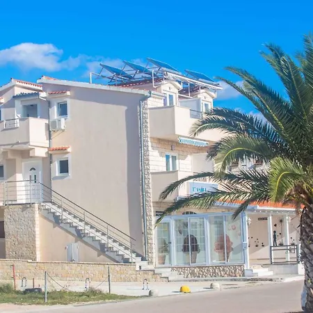 In Rogoznica 40364 Apartment