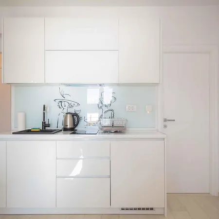 Apartment In Rogoznica 40364