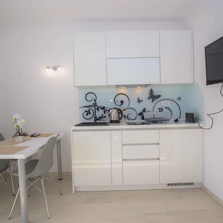 In Rogoznica 40364 Apartment *